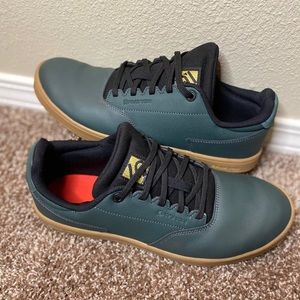 Five Ten District Flats Mountain Bike shoes